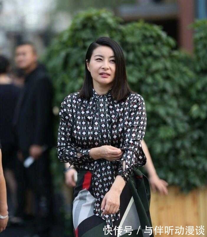 郭晶晶上综艺节目,说自己会做饭但少做,对孩子非常关心照顾