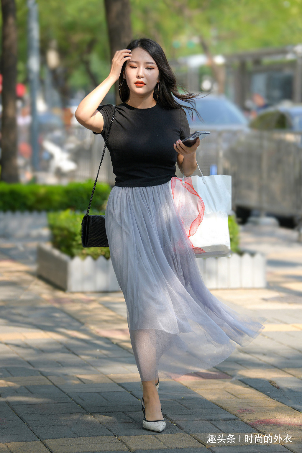 双层裙 轻盈雅致的纱裙穿搭,显瘦又舒适,身材微胖的女生值得借鉴