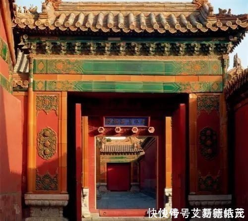 三大殿|古今对比：100年前的故宫原貌，和今天有何不同？