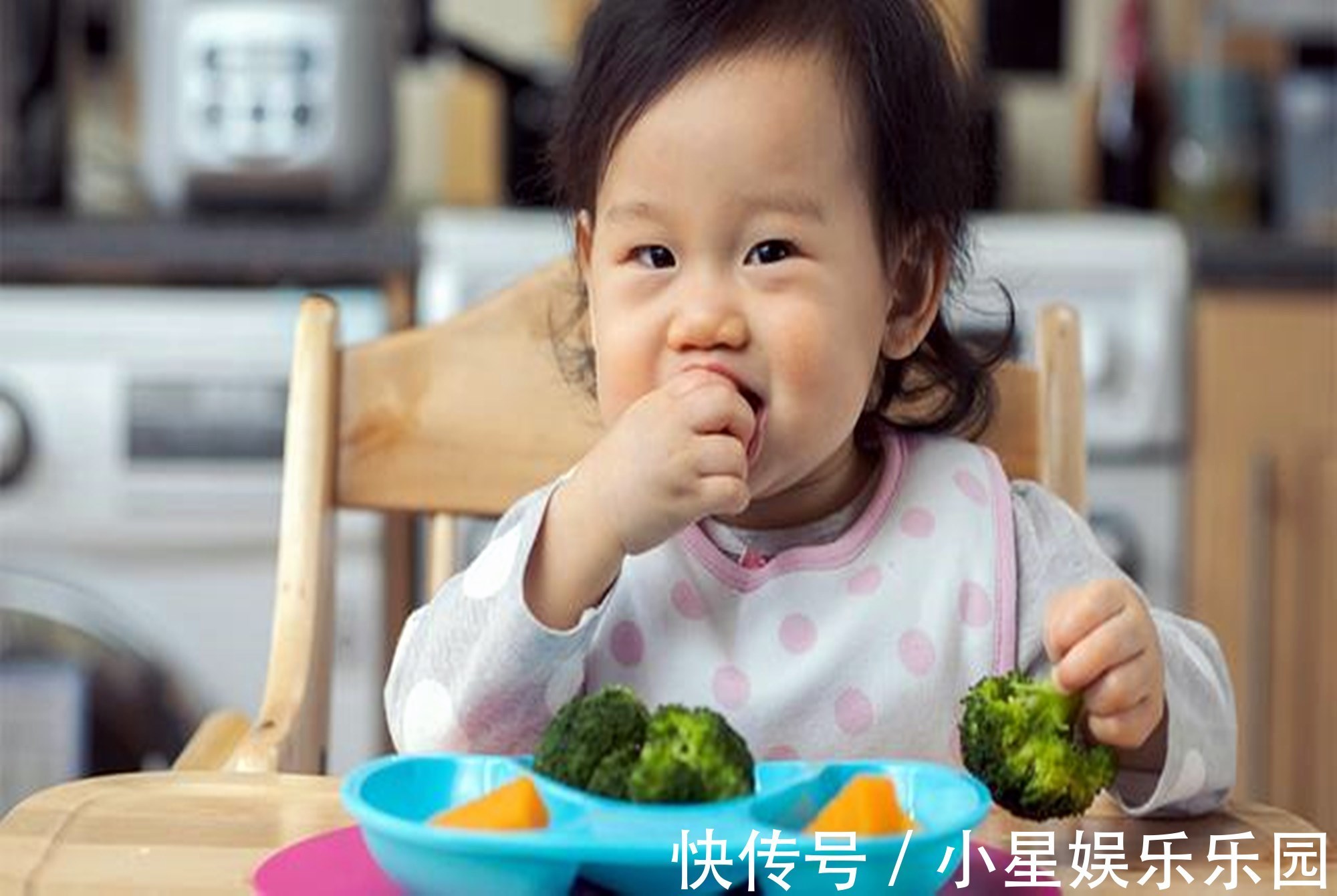 琳琳|孩子两岁前能吃“大人饭”吗？儿科医生：三岁前吃都算“毒辅食”