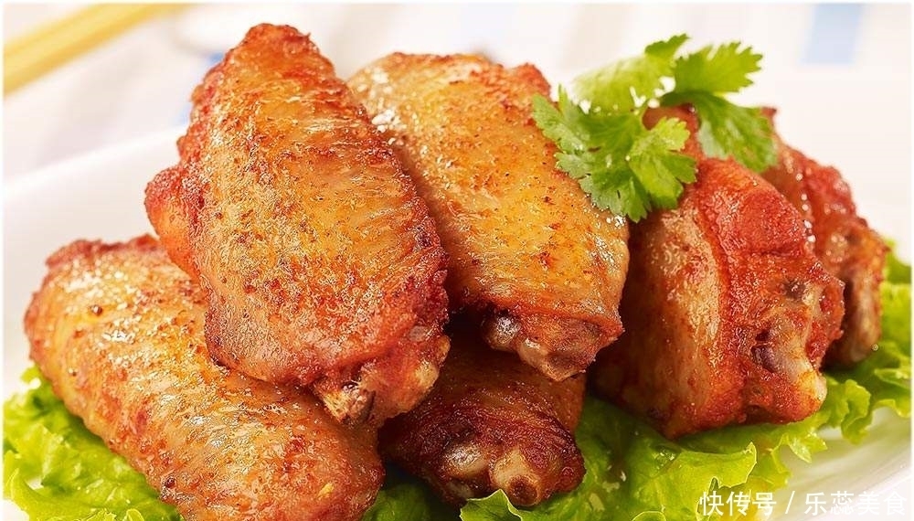 鸡翅回头率最高的做法,一顿一盘不够吃,喷香扑鼻,特解馋开胃