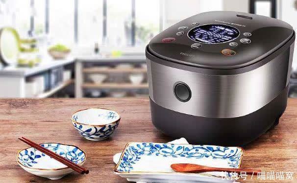 今天才知道,电饭煲有三个地方,要经常擦一擦,不然越用越耗电