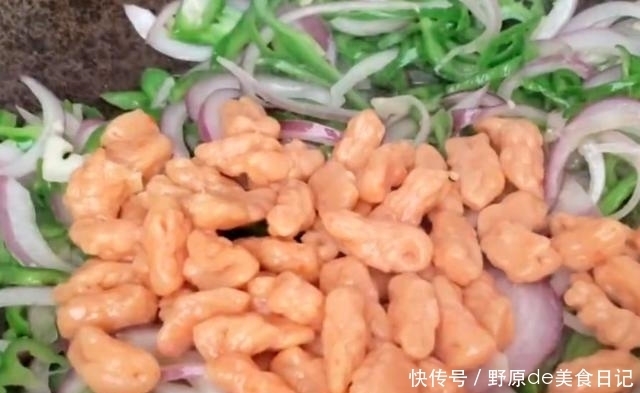 胡萝卜要多吃，教你新做法，加4个鸡蛋，营养美味，比吃肉还要香