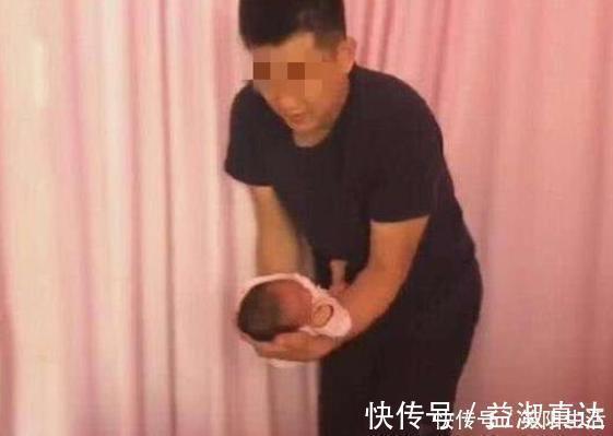 小芳|宝爸经常半夜起来“戳”女儿,宝妈装睡发现原因,网友:同款老公