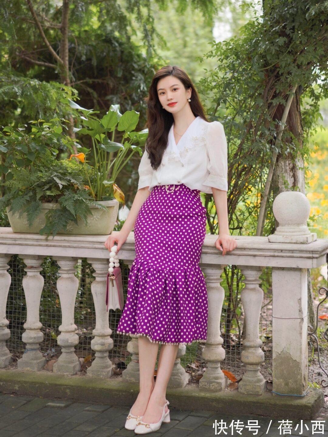 优雅 40岁女人穿衣要讲究点,学博主的连衣裙、半身裙搭配,优雅又体面