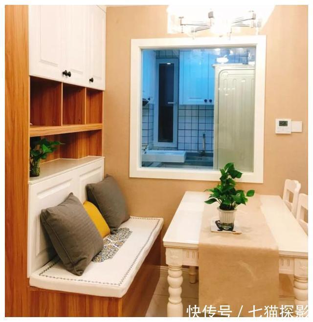 蜗居|60㎡蜗居婚房，客餐厅一点也不拥挤，卡座很实用，上下儿童房完美