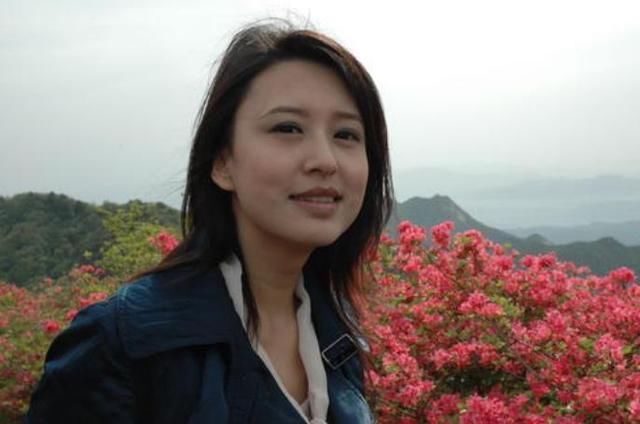 可盐可甜主持张蕾，嫁给大20岁富商，内疚没时间陪伴儿子