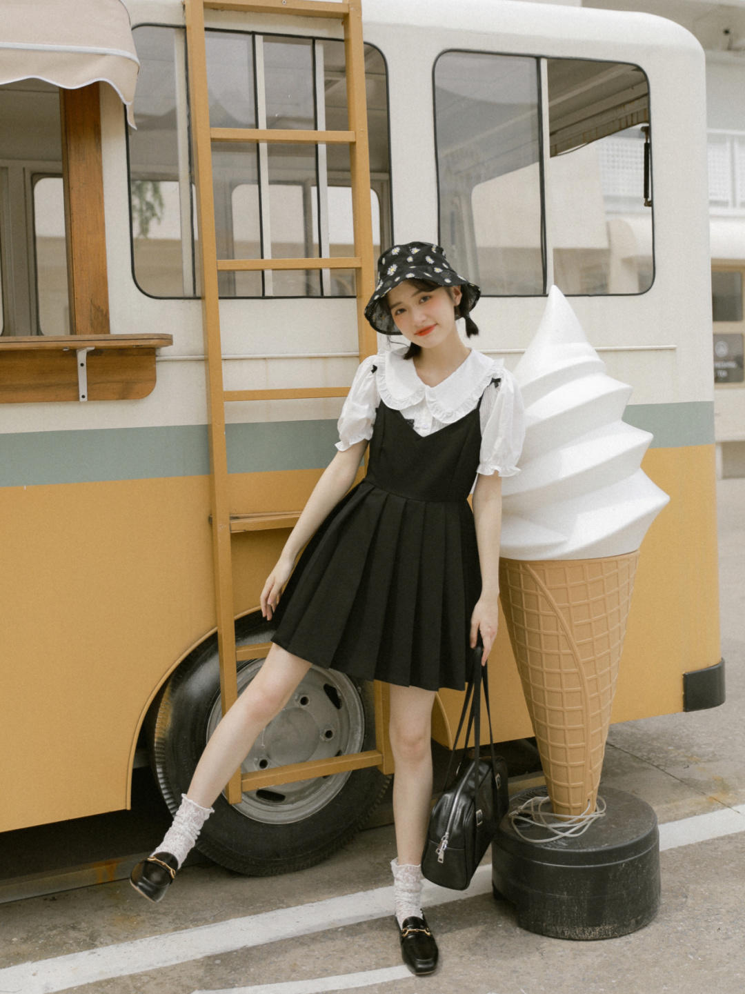 早秋|早秋这几条连衣裙一定不能错过,穿上成熟又有气质