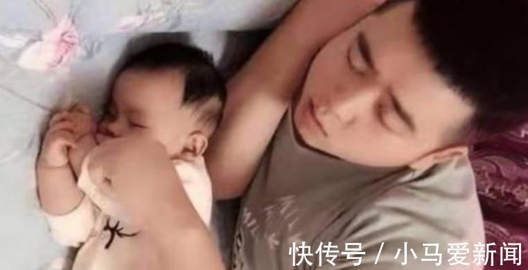 宝爸|摸脚丫、探鼻息，'慌张爸爸'意外走红，网友：跟我老公一模一样