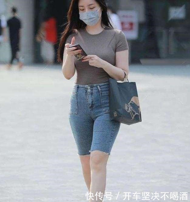 长裤 自信漂亮的打底裤装扮尽显甜美风格，轻柔舒适又显气质，气质高贵！