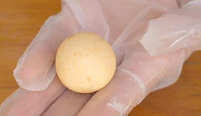 冬天多吃红薯，做成红薯丸子，香甜软糯不硬，还未凉就被抢光了