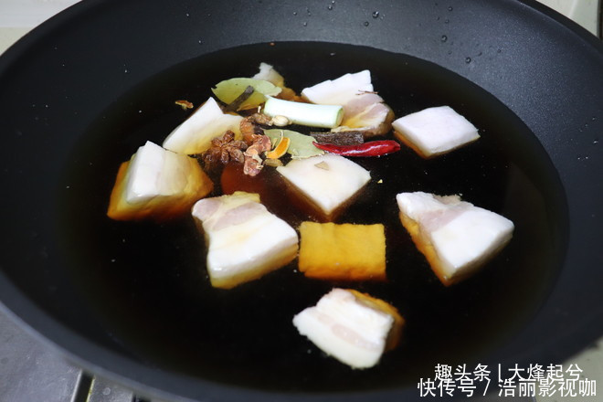 咬一口|教你肉夹馍在家轻松做,外酥里嫩,馍香肉嫩,咬一口满嘴留香