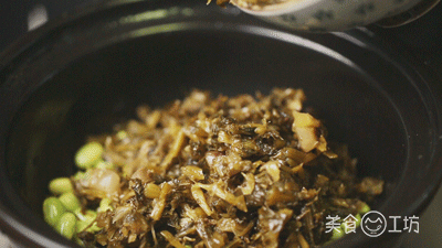 豆腐|豆腐的经典吃法，3个人一大锅，顶饱