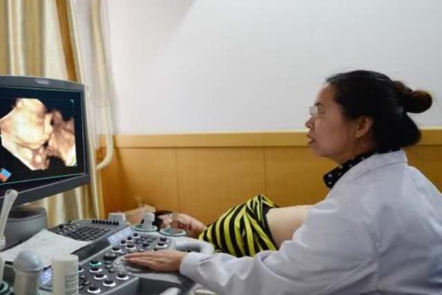 妈妈|胎宝在做四维时“好害羞”，折腾人还“白花钱”，怎样才会露脸？