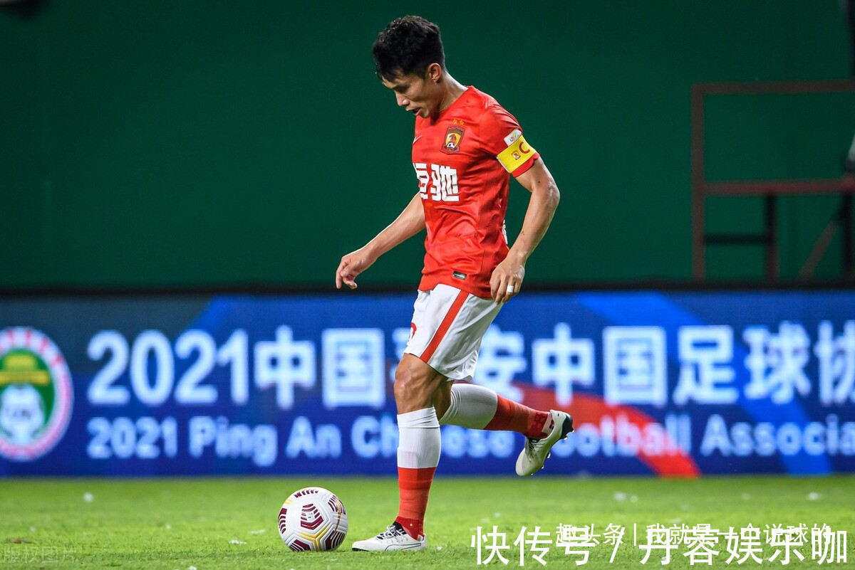 国足|国足新核心表现惹争议,郑智为李铁发声,12强赛或复出挑大梁