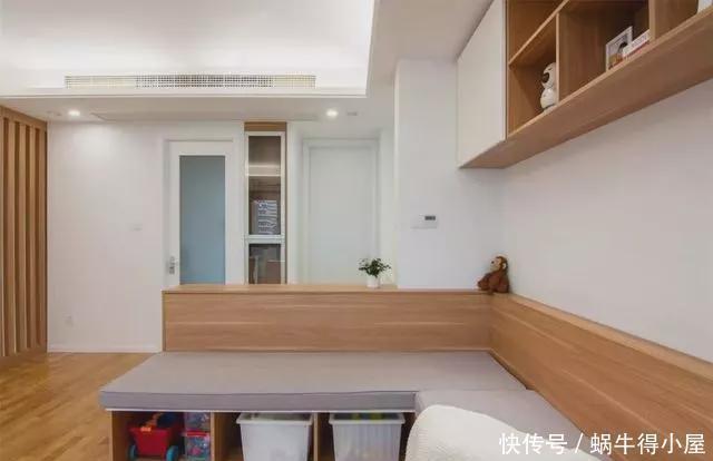 西厨|89㎡两室改三室,客厅不买沙发,舍弃电视墙,围合卡座很实用