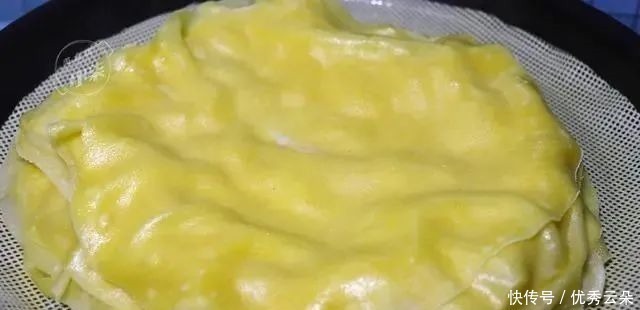 干面粉|偷学老阿姨水烙玉米饼,不用一滴油,一次烙20张,比煎饼还好吃!