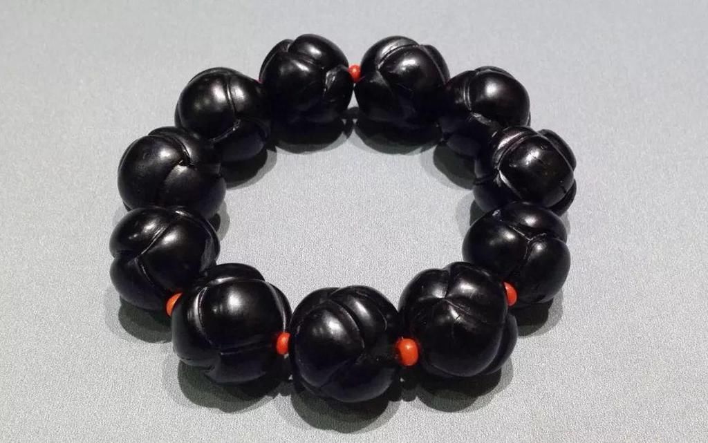  雕刻|黑不溜秋的“煤球”,竟卖出上万元，据说还能捡！！