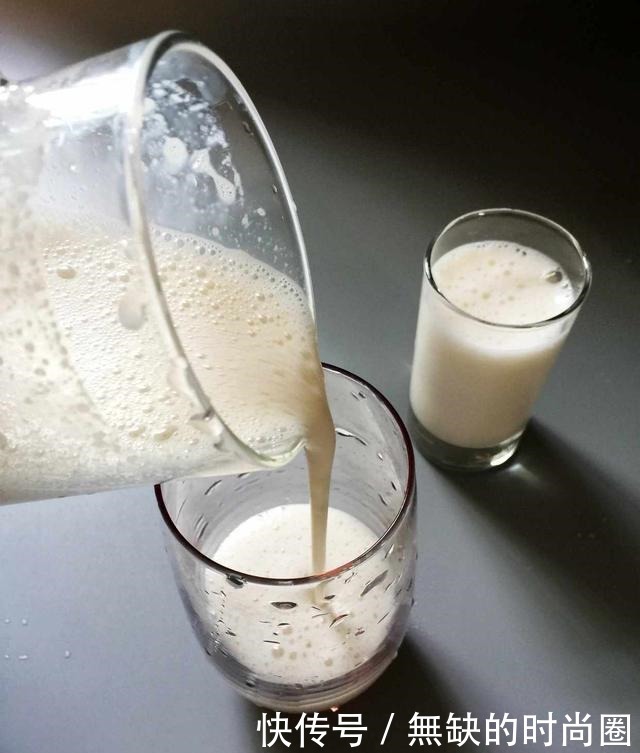  水果|它是“快乐水果”，跟牛奶搭配，一天一杯，小肚子平坦，越喝越美