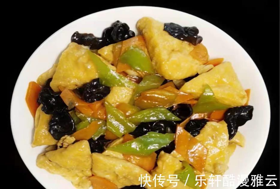 冬日进补,猪肉牛肉靠边站,多给家人吃它,软嫩入味,太解馋了