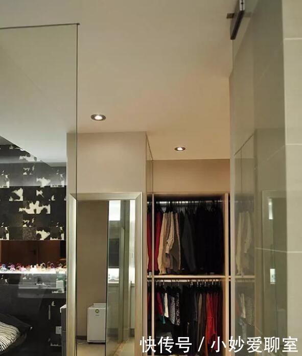 舒适|卧室弄出9平米衣帽间，再做个榻榻米休闲房，太舒适了！