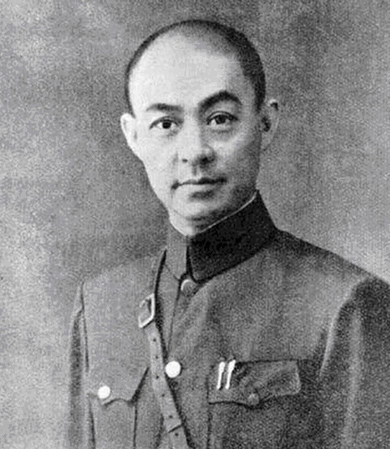 中原大战|张自忠为国捐躯后,有一位师长奋力抢回遗骸,他的结局怎么样?