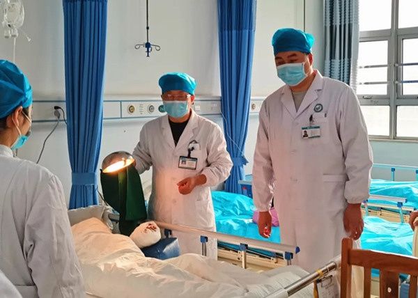 融合术|手指被绞断还拉出30厘米长的“筋”，专家妙手接指终成活