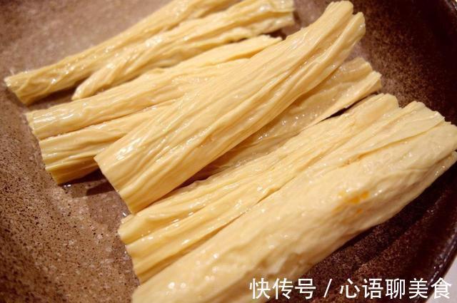 筋道|泡腐竹,别直接用水泡!再加2样,15分钟泡发,柔软筋道又好吃