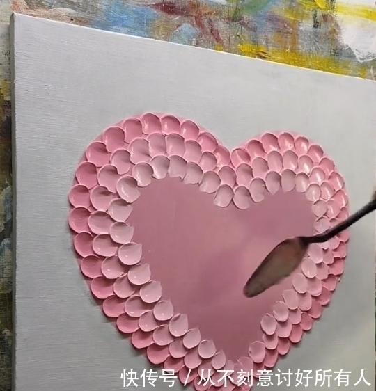 爱心#美术生画爱心,被吐槽太简单了,看到白色后:这大佬,惹不起