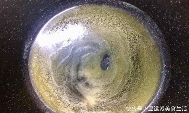 过年糖果不用买,一口平底锅,10分钟教你做好雪花酥