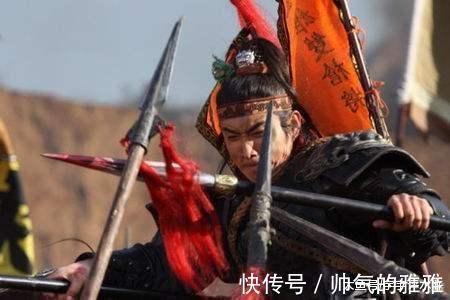 施耐庵|水浒中一流高手, 都有万夫不当之勇, 而武松却没有这个描述