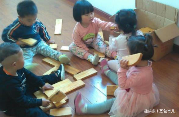 幼儿园|“妈妈,咱家有没有钱”,3位妈妈的不同回答,直接影响孩子一生