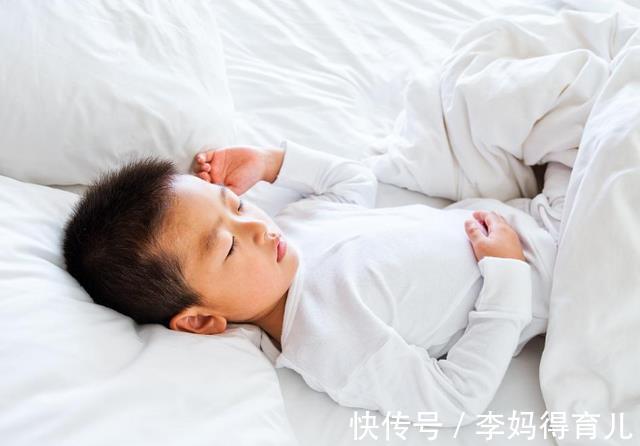 孩子|研究表明：孩子在这个时间点睡觉，大脑更聪明，还帮助身体长高