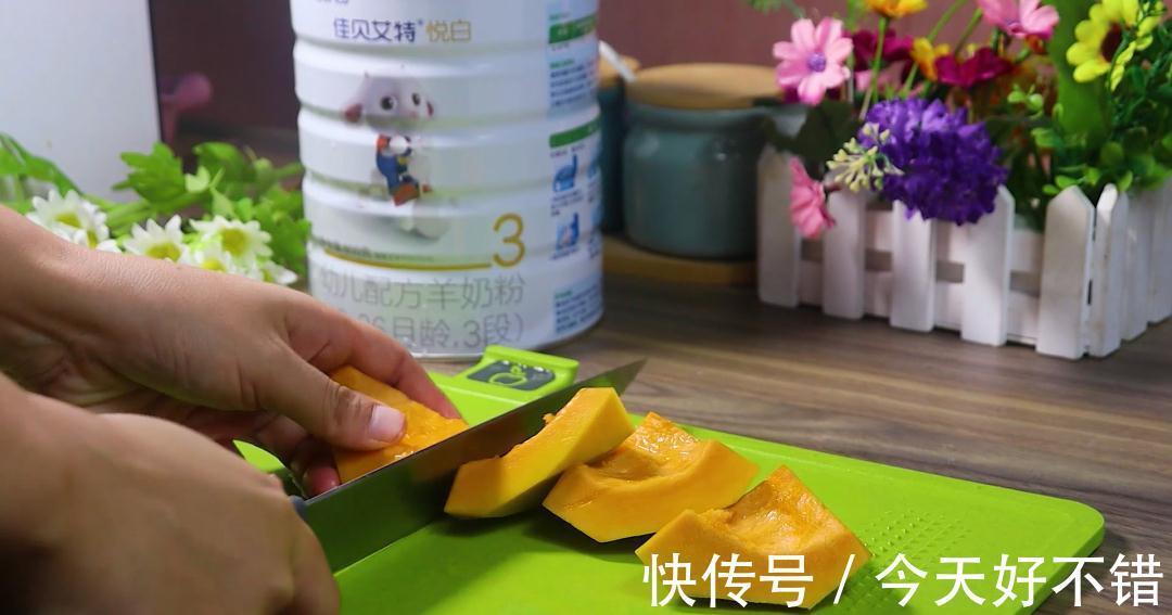 宝宝光吃不长个?换个做法营养翻倍,补钙又补锌,出锅一碗不够吃