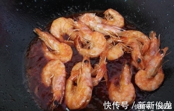 水煮|大虾别只用水煮，一道网红菜，8分钟搞定，好吃到舌头都要掉了！