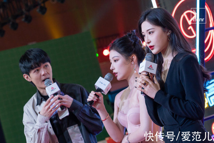 专注社交，微博是红人们的一张「名片」