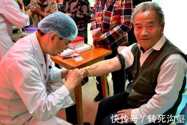 肥肉|世卫组织首次公开：高血脂的诱因不是肉，而是“1酸”，劝你少碰