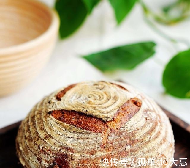 高纤|甜面包吃腻了，试试这款无油无糖的高纤面包吧！外脆内软越嚼越香