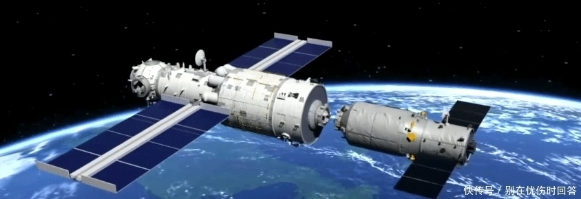 空间站 飞行8小时后,天舟二号与天和舱成功对接,等待宇航员机组6月进站