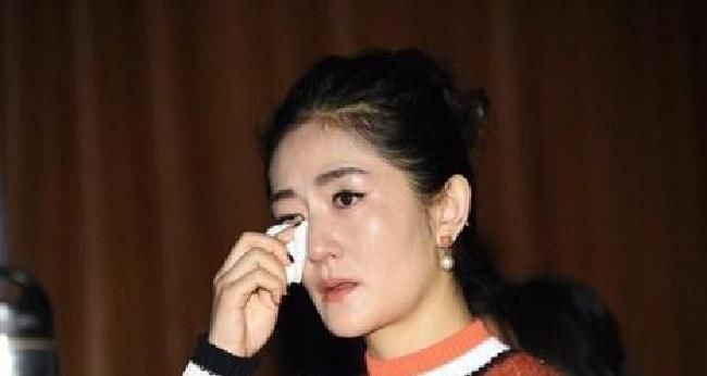 谢娜主持央视节目只一期就被换掉，央视官媒12字点评，很真实了