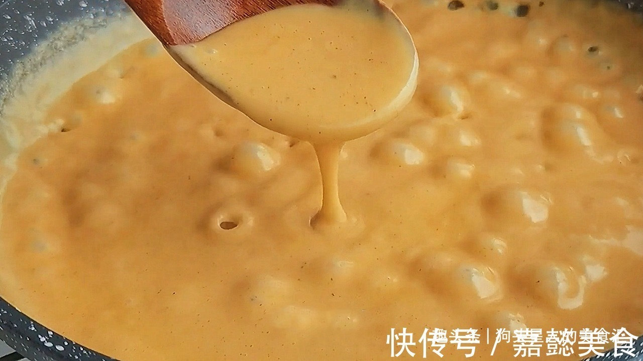 最近很火的土豆做法，店里卖12块钱，在家不到3块钱就能做，真香