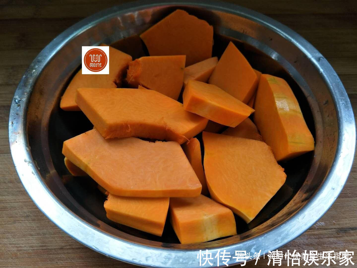 手把手教你做出清香酥脆的南瓜饼,你值得去做一份尝尝!