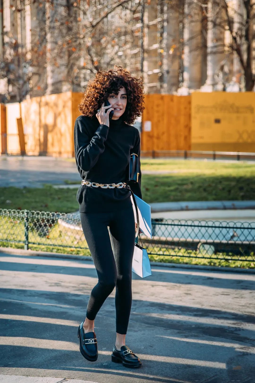 教你美|你和“高级感穿搭”之间的距离,也许就差一条腰带