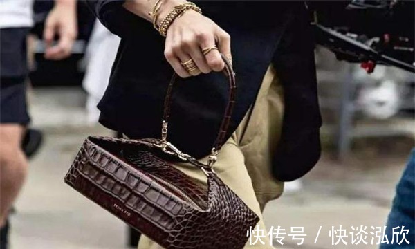 venet看腻了普通款包包,不妨来看看这些有设计感的包包
