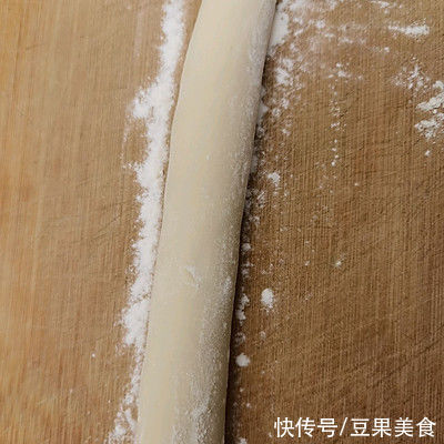 5分钟就能做好的猪肉白萝卜小笼包，简单又好吃