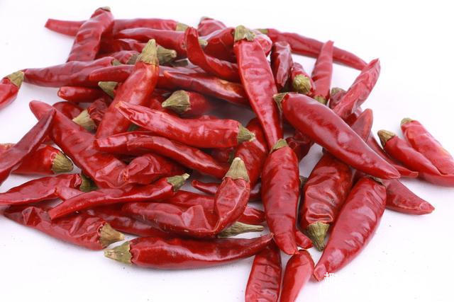 辛辣味|卤水中放什么香料能使卤菜辛辣记住此5种就行,用对了事半功倍