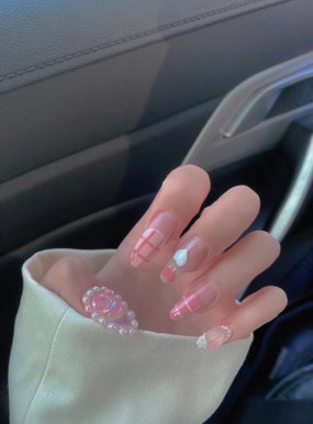 春日限定美甲也太美了，少女感十足的樱花粉，你值得拥有