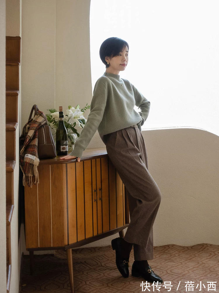 气质 步入中年只会穿“奶奶装”?试试九分裤搭配,轻松塑造气质知性美