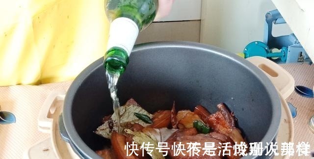 做红烧肉,加水炖就错了,难怪不香还油腻,大厨教你正确做法,香!