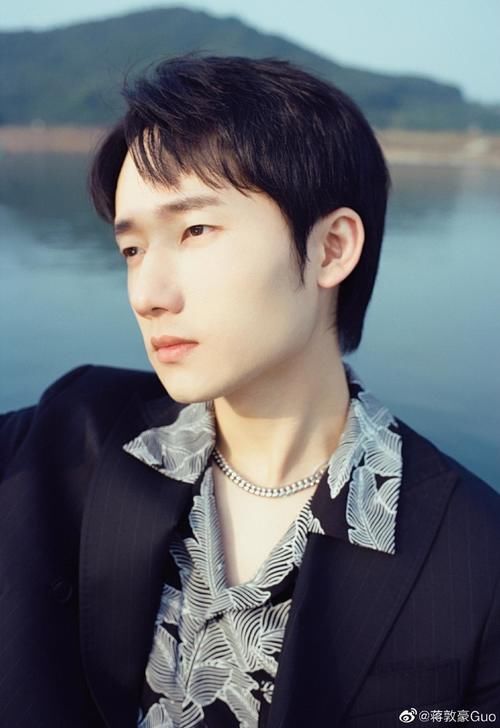 和周深是朋友，拿过《好声音》冠军，参加《创4》他的排名却很虐